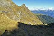 74 Scendendo sul comodo sent. 107A la Val Pianella